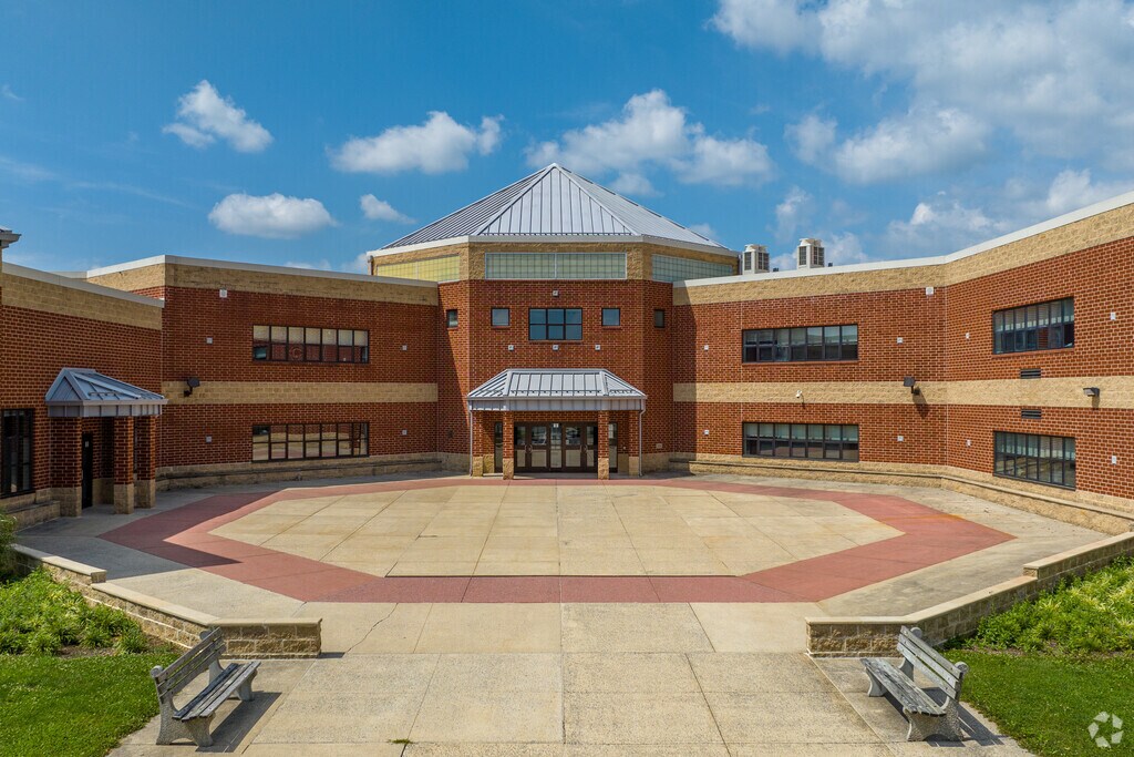 Schuylkill Valley Elementary School is located conveniently near the Leesport neighborhood.
