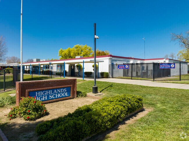 Highlands High School Entrance