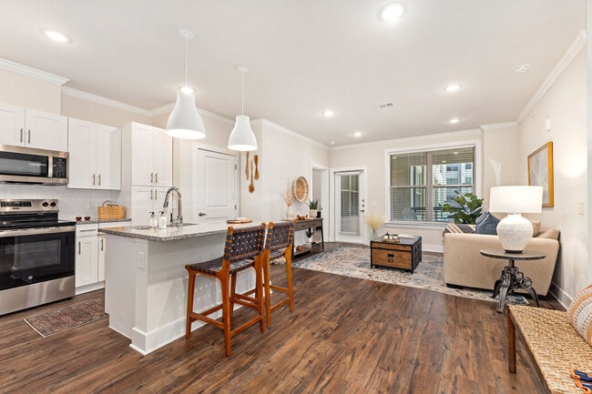 Mariposa Communications Parkway 55+ Apartment Homes, Plano, TX 75024 - photo 3