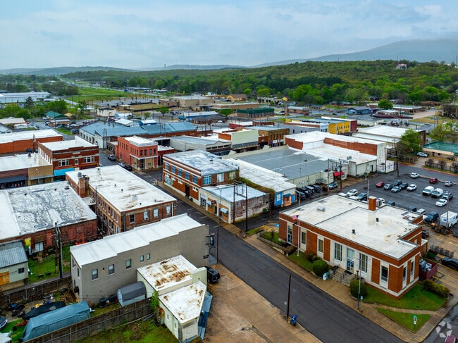 The beautiful landscapes of Poteau, Oklahoma, will leave you in awe.
