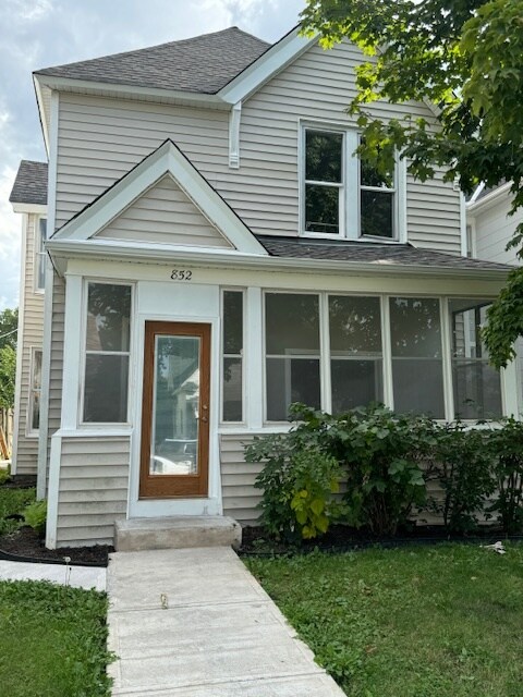 852 Edmund Ave unit 852 Edmund 1, Saint Paul, MN 55104 - photo 1