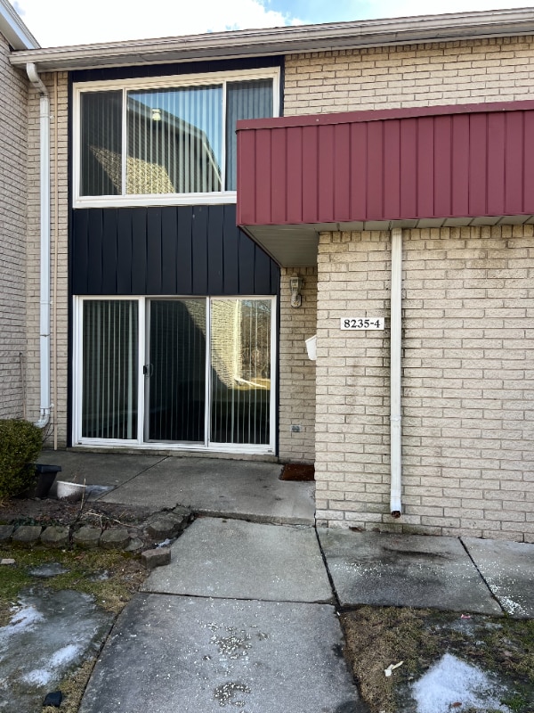 8235 Karam Blvd Unit B, Warren, MI 48093