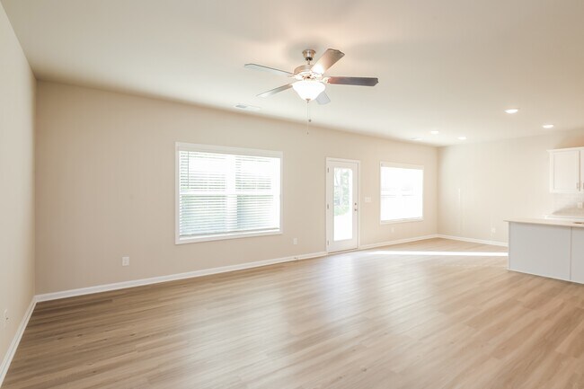 3345 Lilac Crk Trail, Gainesville, GA 30507 - photo 5