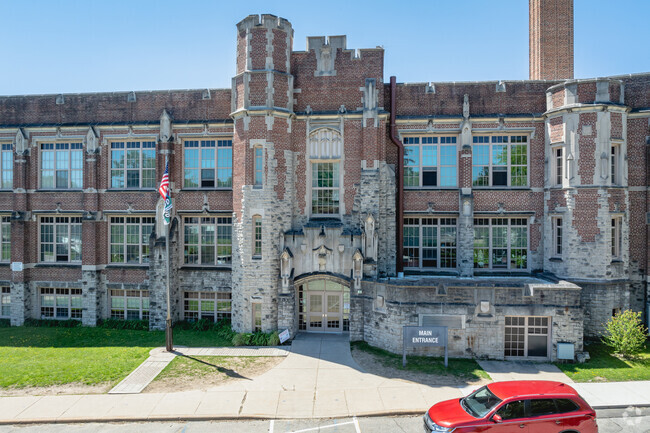 Harvard Elementary welcomes eager minds.