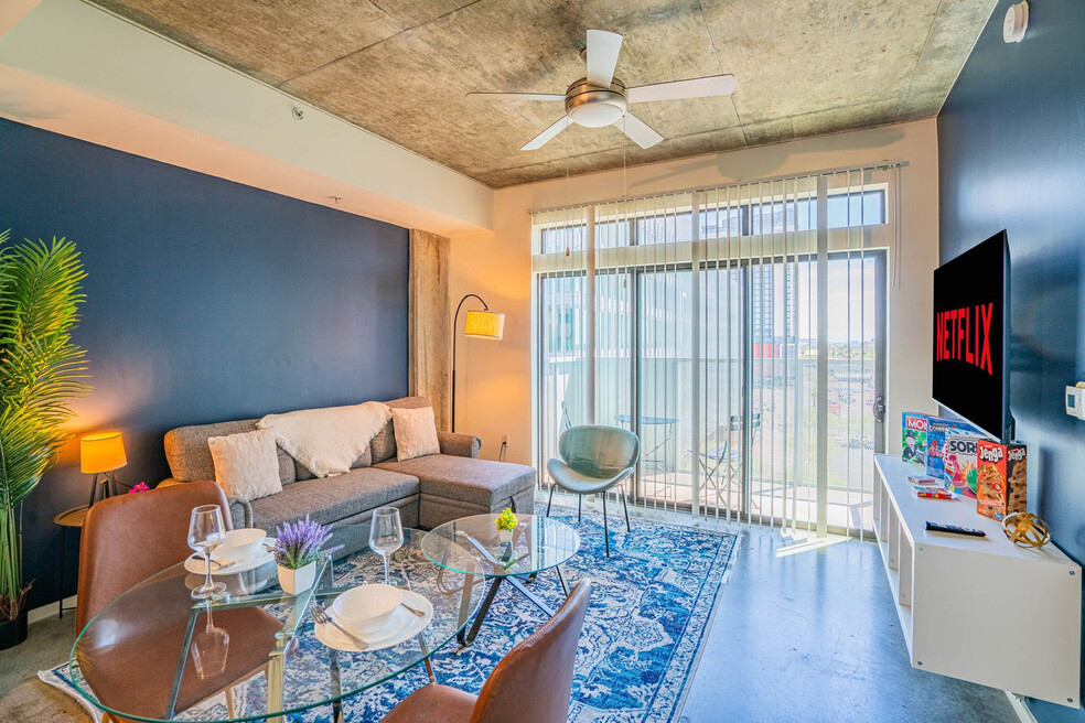 888 N 4th St unit ID1281571P, Phoenix, AZ 85004 - photo 1