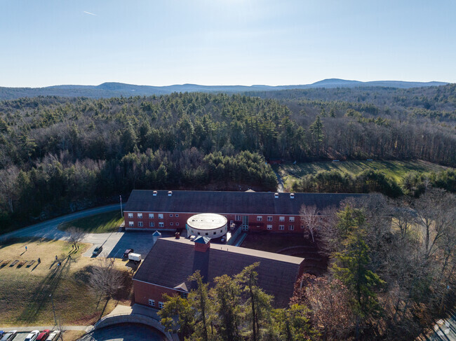 Boynton Middle School in New Ipswich, NH serves grades 6-8.