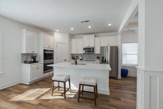 3205 Southfield Lane Southwest, Huntsville, AL 35805