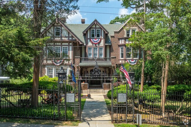 The Schuylkill Council for the Arts in Downtown Pottsville is at the old Yuengling mansion.