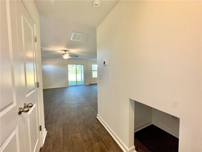 594 Seaborn Cir, Pendleton, SC 29670 - photo 6