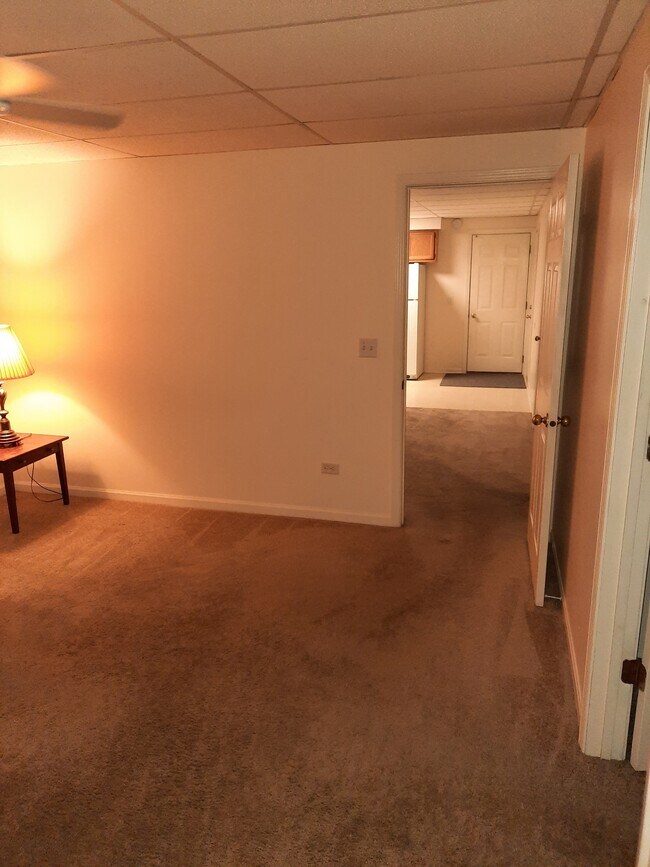 24636 W Sodman Ct unit in law apartment, Antioch, IL 60002 - photo 2