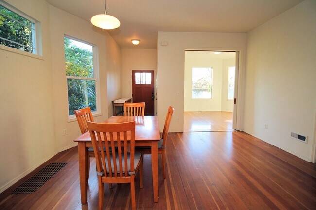 3308 N Missouri Ave, Portland, OR 97227 - photo 6