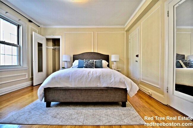 Warwick Condos unit 342, Brookline, MA 02446 - photo 7