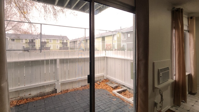 4608 Neil Rd unit 4608 Neil Road  15-, Reno, NV 89502 - photo 4