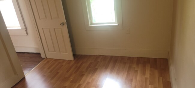 40 Central St unit 4A, Claremont, NH 03743 - photo 3