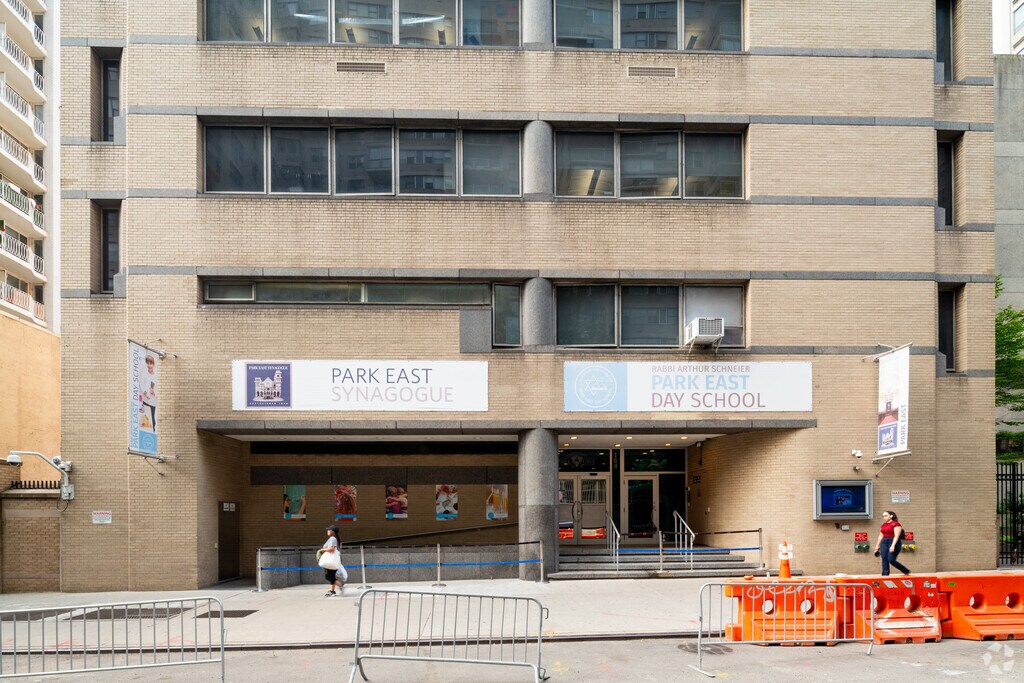 Students are fostering faith and knowledge at Rabbi Arthur Schneier Park East Day School.