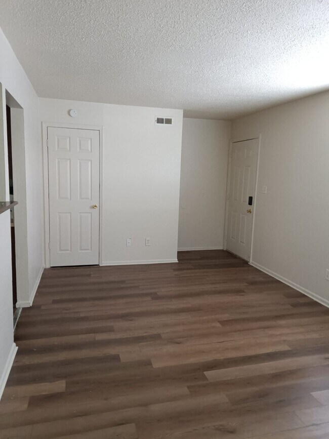 1050 Plaza Ct N unit 23, Saint Clair, MO 63077 - photo 2