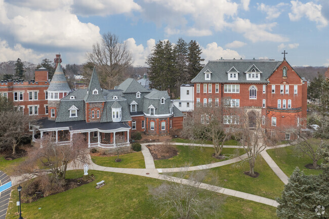 Find the Academy of Our Lady of Mercy, Lauralton Hall at 00 High St, Milford, CT 06460.