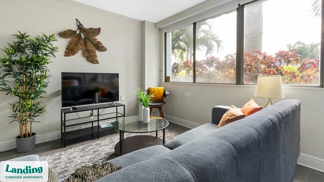 305 Dr M L K Jr St S unit 105, Saint Petersburg, FL 33705 - photo 3