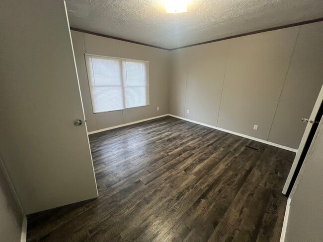 58 Locust St, Hopkinsville, KY 42240 - photo 4