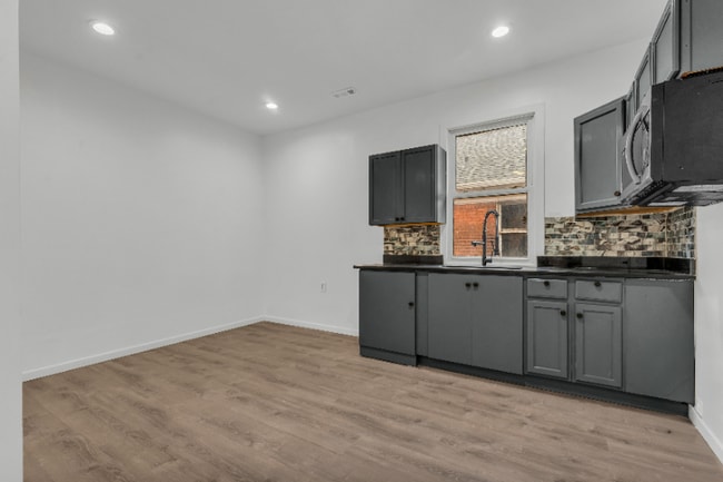 3353 Fullerton Ave, Detroit, MI 48238 - photo 5