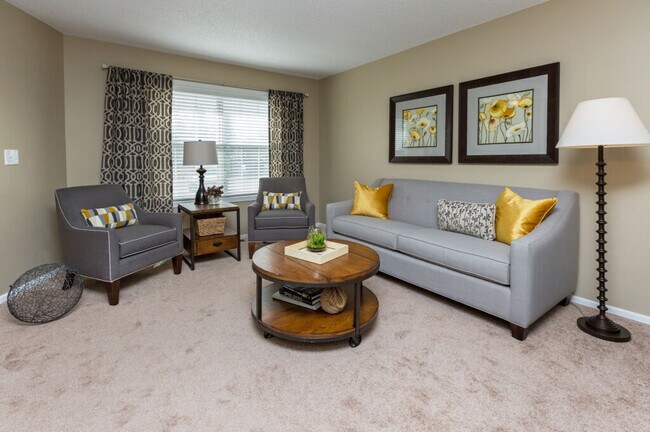 Ashworth Pointe & Foxboro Townhomes, West Des Moines, IA 50266 - photo 3