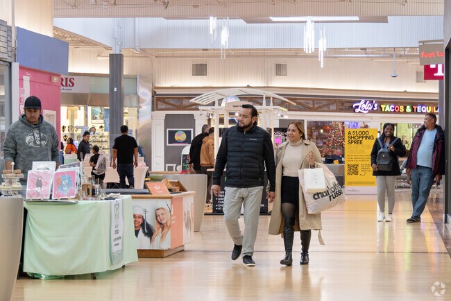 Fall Craft and Vendor Market takes place at Gurnee Mills Mall during a November weekend.