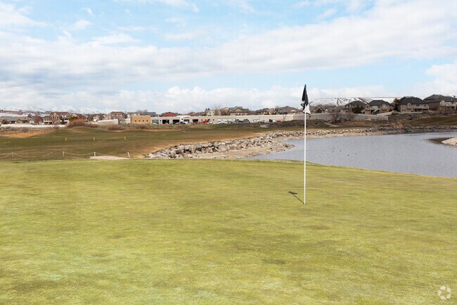 Thanksgiving residents have easy access to the Thanksgiving Point Golf Course.