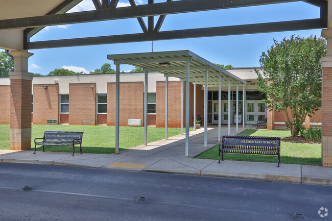 Varennes Elementary 5