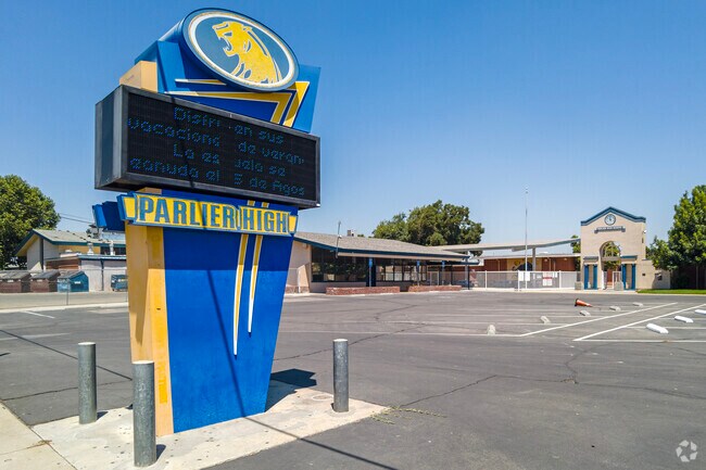 Parlier High School is located in Parlier California.