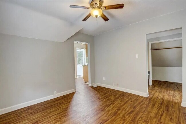 2210 Winnebago St unit 2, Madison, WI 53704 - photo 4