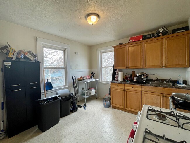 58 Brock St unit 2, Brighton, MA 02135 - photo 3