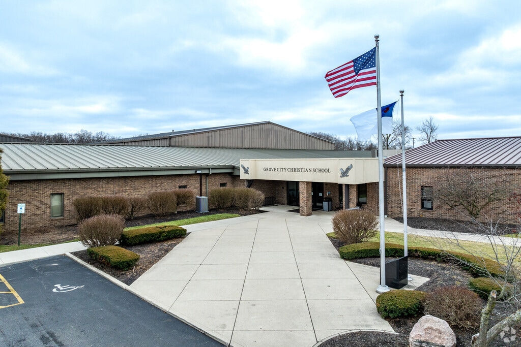 Grove City Christian School is located in Grove City, Grove City Ohio.