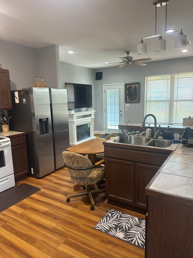 1413 Rio Viento, Fort Worth, TX 76135 - photo 4