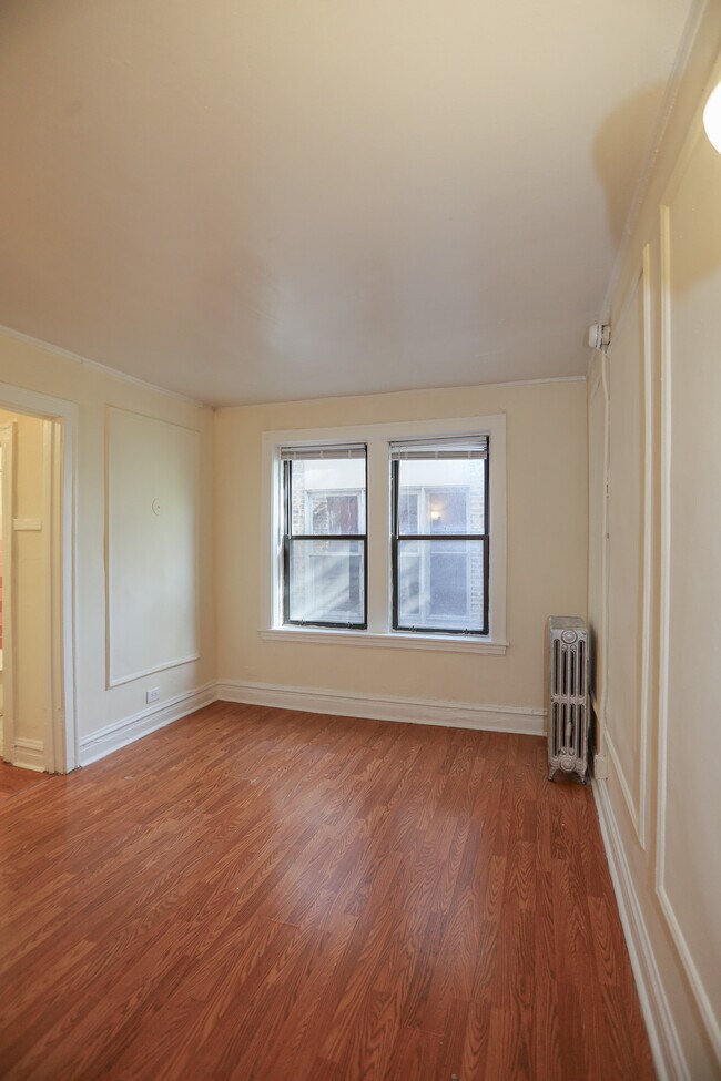 935 W Agatite Ave unit 206, Chicago, IL 60640 - photo 3