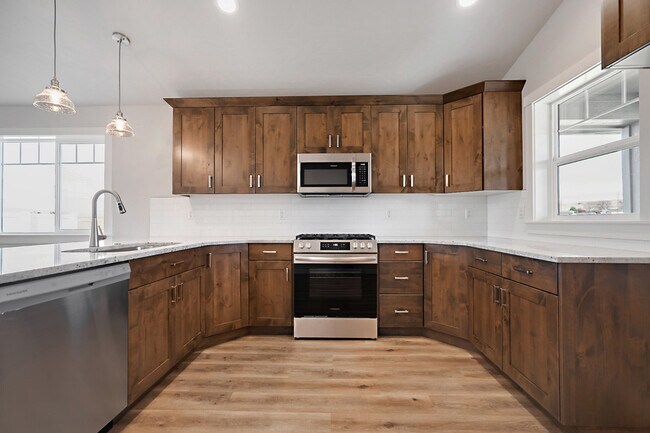 1385 Cresent St, Weiser, ID 83672 - photo 6