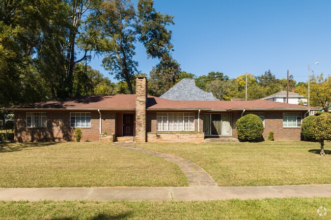 Ranch-style homes in North Birmingham offer large living spaces.