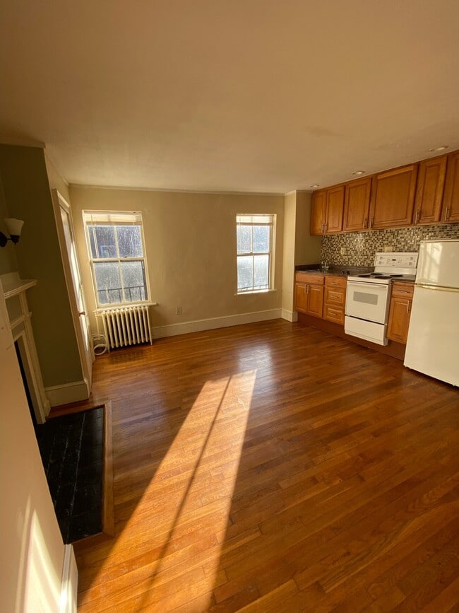 *Pictures are representative samples of the advertised unit. In some cases, the actual units you tou