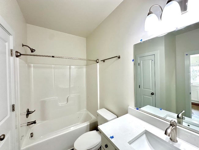 1940 W Cadmus Rd unit 104, Adrian, MI 49221 - photo 4