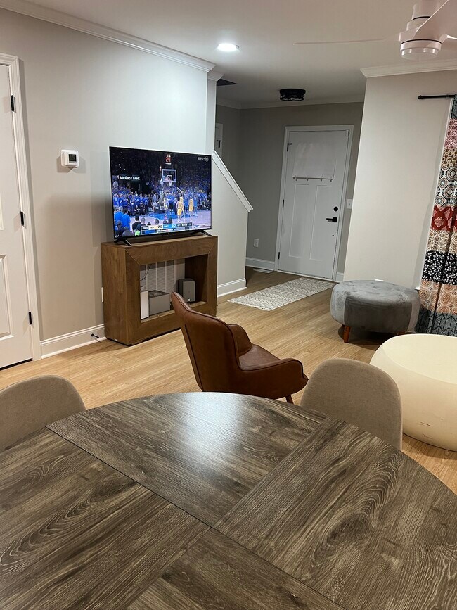 2006 Linda Jones Ave unit 3, Greensboro, NC 27401 - photo 4