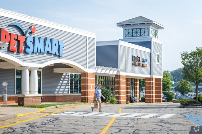 Discover the best shopping at New London Shopping Mall, just minutes from Riverside.