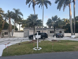 14920 N Spur Dr, Miami, FL 33161
