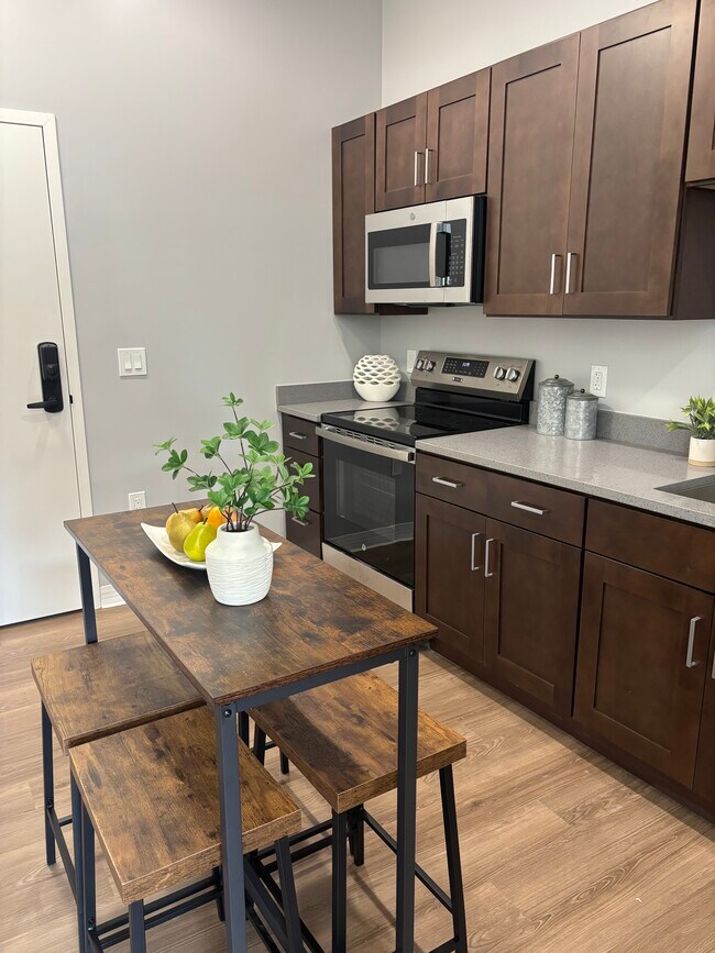 Residences at Chestnut, Manchester, NH 03101 - photo 2