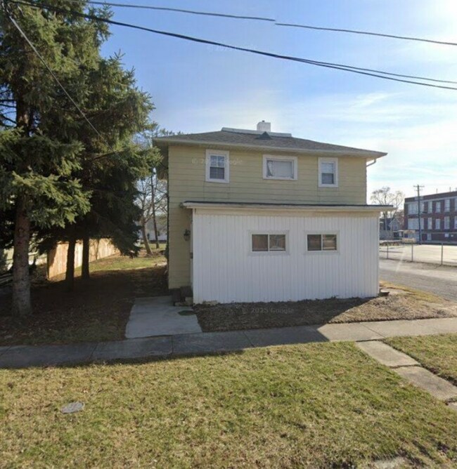 127 Ash Ave Unit Front, Findlay, OH 45840