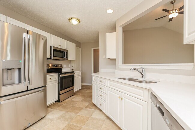 1540 Mt Mitchell Ct, Nashville, TN 37013 - photo 5