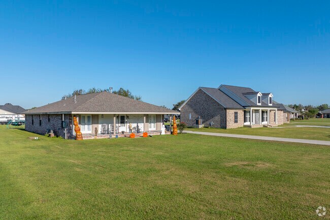 There are many ranch homes and Cape Cods throughout Bourg.