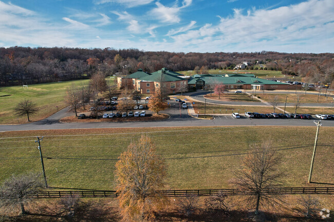 Auburn Middle School serves students and families of Prince William County.