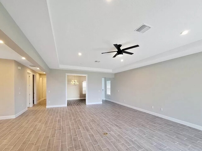 11019 Devonbridge Dr, Palmetto, FL 34221 - photo 7