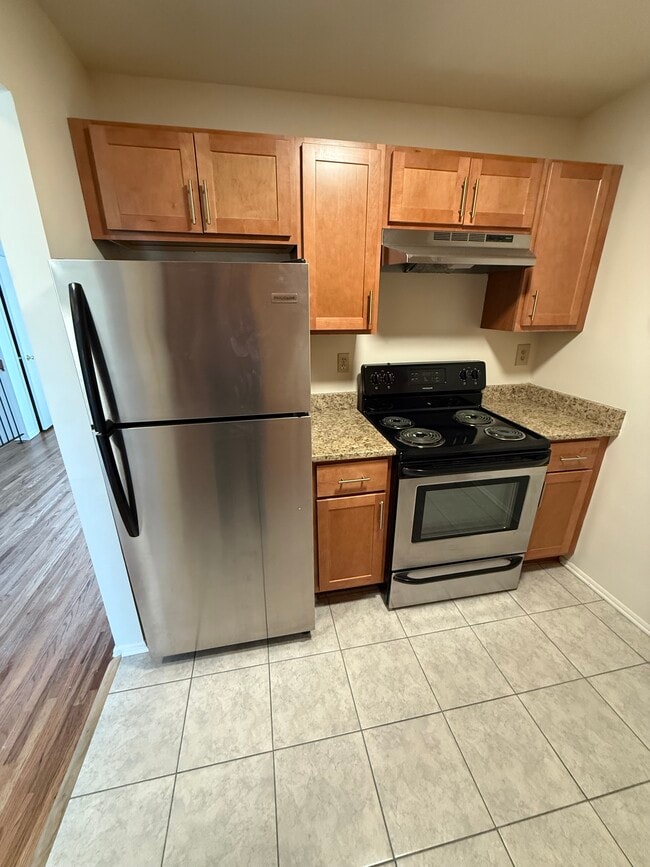 570 Central Ave unit 2, New Providence, NJ 07974 - photo 2