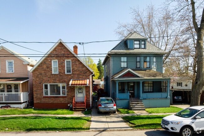 The average list price for homes in Grant Amherst is $151,000.