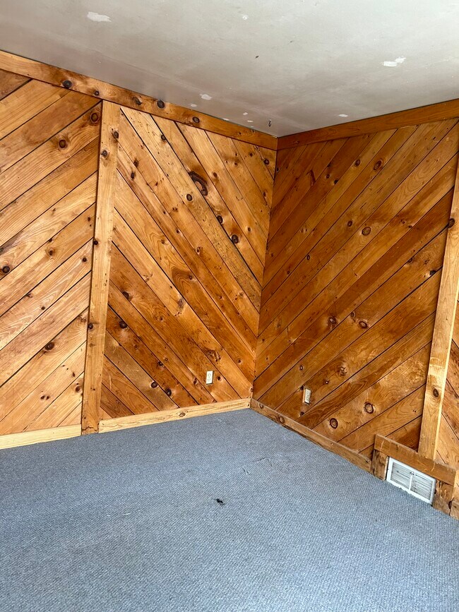 115 Main St W unit 115, Menomonie, WI 54751 - photo 2